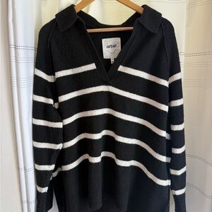 Aerie Black and White V-Neck Sweater